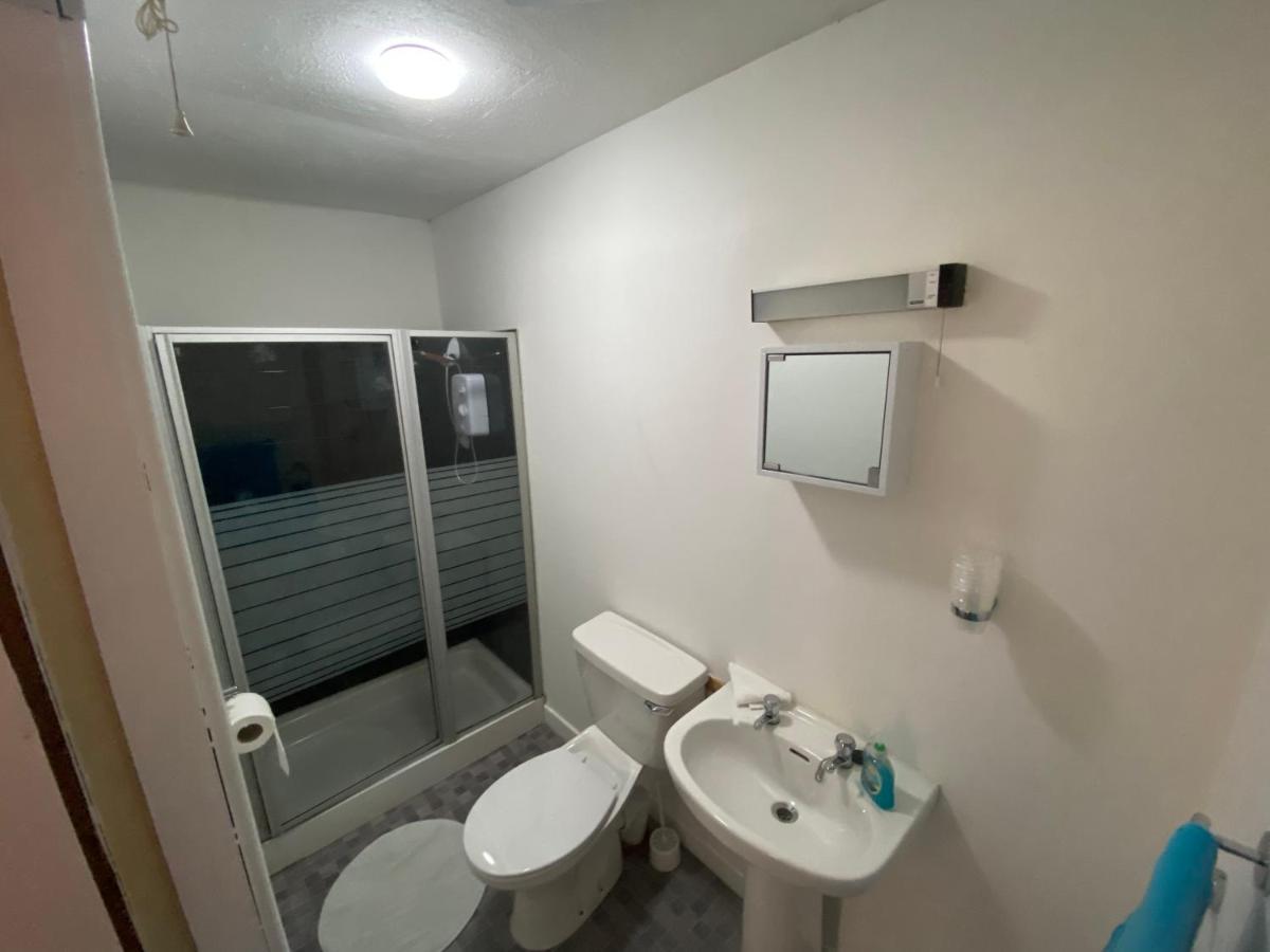 Hotel Shalimar Annex Alness Exterior foto
